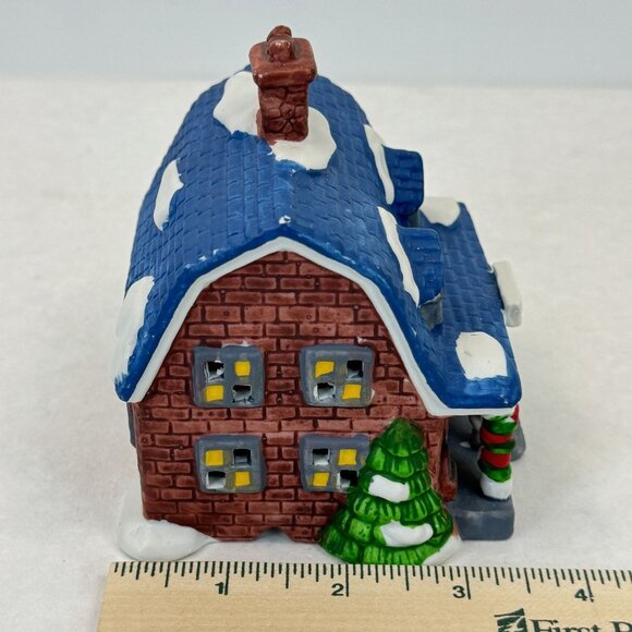 Vtg Lotus Ceramic Holiday Village Miniature Shop Snowy Roof Festive Christmas 4" - Picture 9 of 9